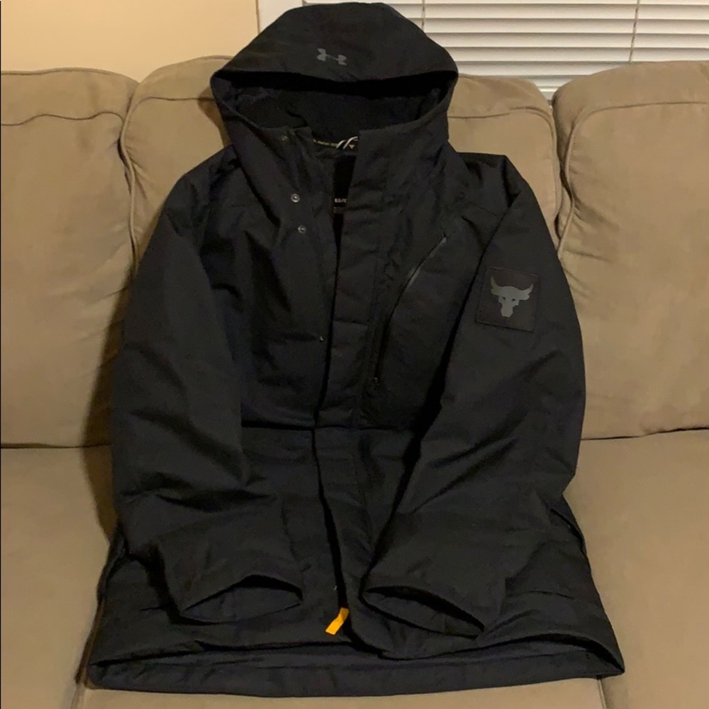 UNDER ARMOUR MENS PARKA